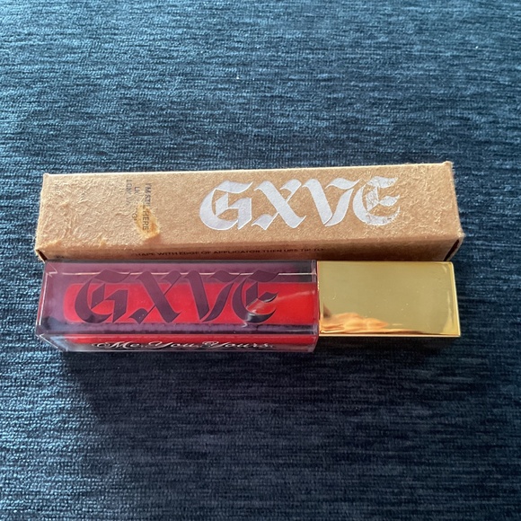 Gwen Stefani GXVE Space Buns Liquid Lipstick - Picture 1 of 3